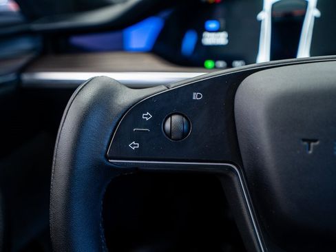 Used 2022 Tesla Model S image 36