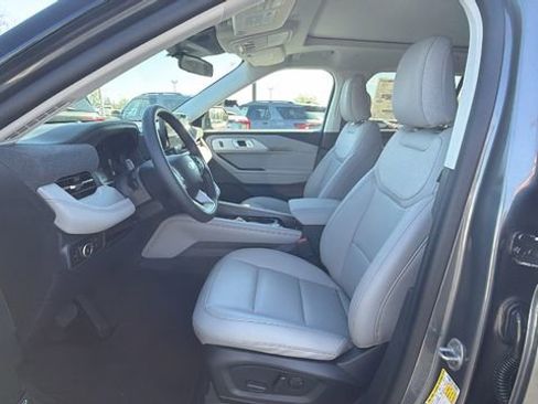 New 2026 Ford Explorer Active w/ Active Comfort Package image 32