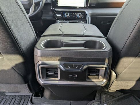 Used 2024 GMC Sierra 1500 Denali AWD/4WD image 24