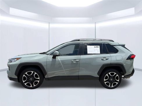 Used 2020 Toyota RAV4 Adventure AWD/4WD image 3