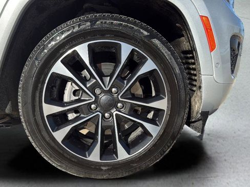 Used 2023 Jeep Grand Cherokee Overland w/ Advanced Protech Group III image 12