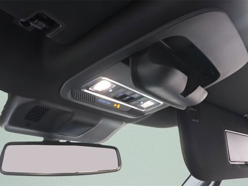 Used 2025 Ford F250 Platinum image 16