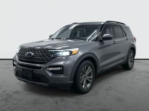 Used 2021 Ford Explorer XLT w/ Equipment Group 202A RWD image 1