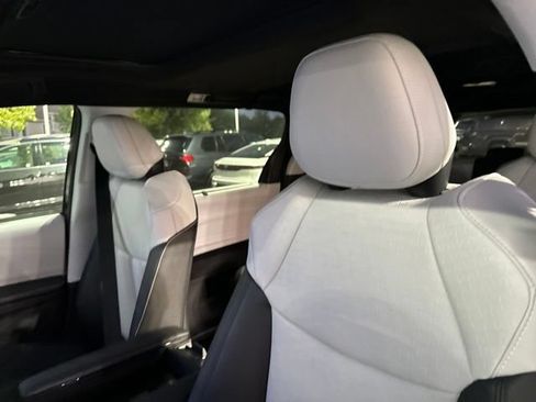 Used 2026 Toyota Sienna XSE FWD image 17