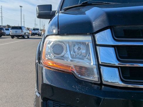 Used 2017 Ford Expedition Max Limited image 42