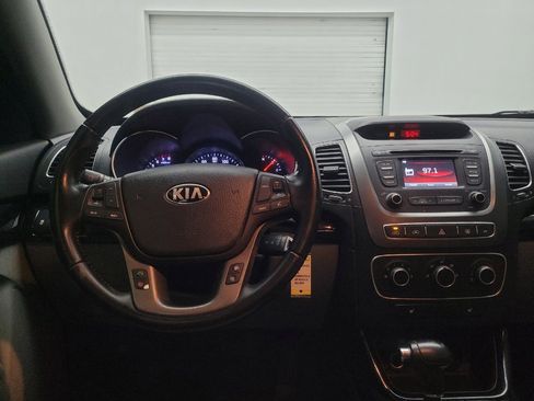 Used 2015 Kia Sorento LX image 22