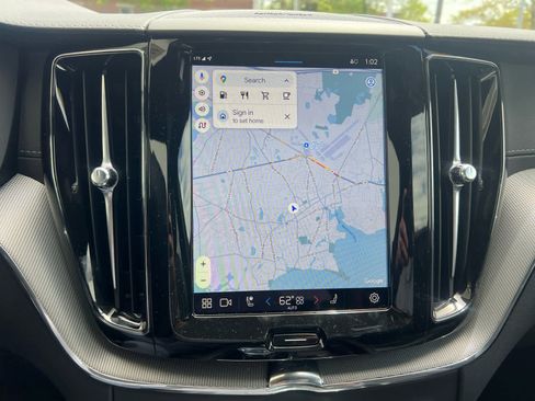 New 2025 Volvo XC60 B5 Ultra w/ Climate Package image 20