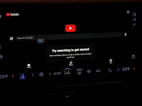 Used 2025 Lincoln Navigator Reserve image 34