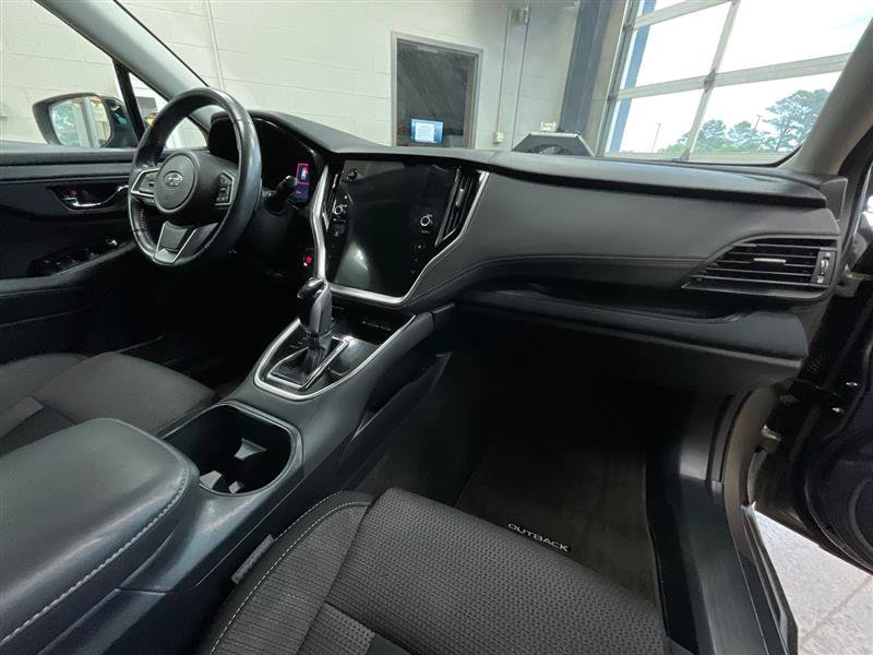 Used 2023 Subaru Outback Premium AWD/4WD image 29