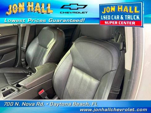 Used 2017 Buick Regal Sport Touring image 18