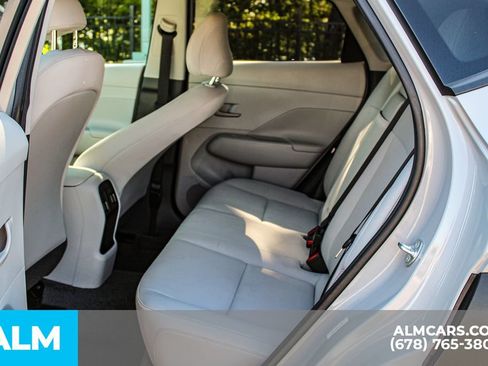 Used 2025 Hyundai Kona SEL FWD image 16