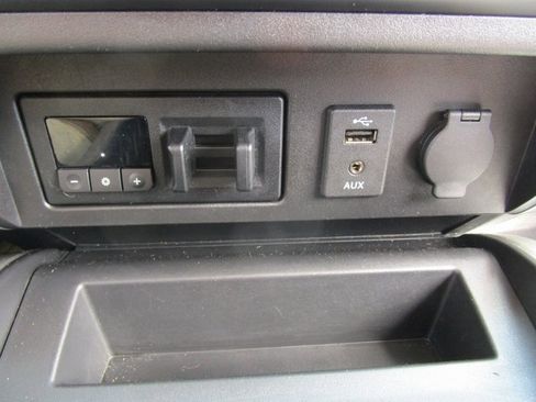 Used 2017 Nissan Titan PRO-4X image 33