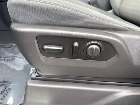 Used 2021 Chevrolet Silverado 1500 LT Trail Boss w/ Bed Protection Package image 12