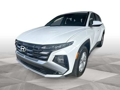 Used 2026 Hyundai Tucson SE FWD image 4