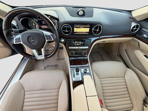 Used 2013 Mercedes-Benz SL 550 image 16