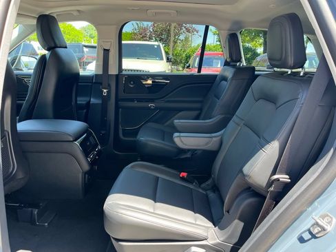 Used 2026 Lincoln Aviator AWD image 12