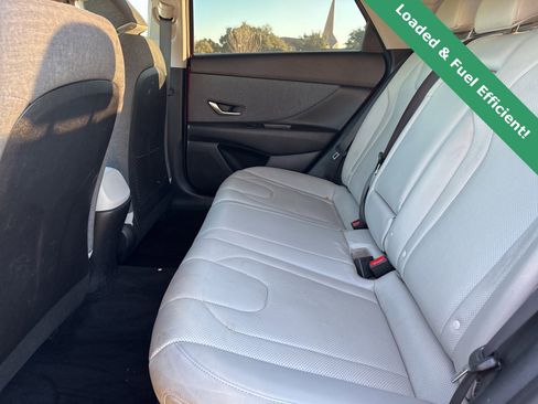 Used 2022 Hyundai Elantra Limited image 15