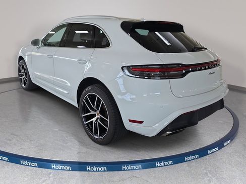 Used 2022 Porsche Macan AWD/4WD image 9