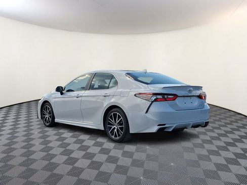 Used 2023 Toyota Camry SE FWD image 9