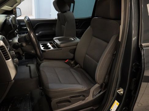 Used 2019 Chevrolet Silverado 1500 LT image 3