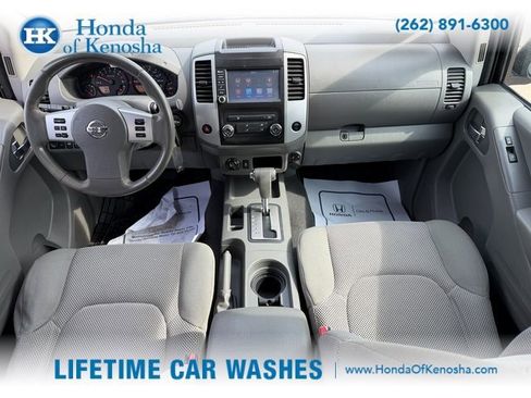 Used 2019 Nissan Frontier SV image 11