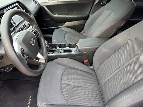 Used 2019 Hyundai Sonata SE image 16