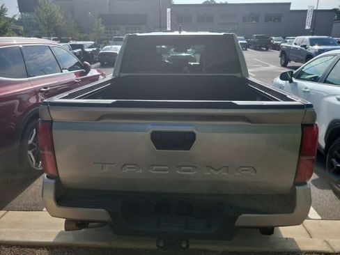 Used 2026 Toyota Tacoma SR5 RWD image 5