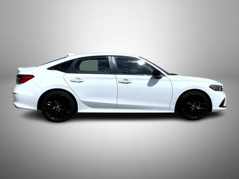 Used 2024 Honda Civic Sport image 4
