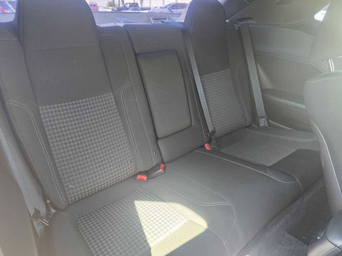 Used 2018 Dodge Challenger SXT RWD image 13