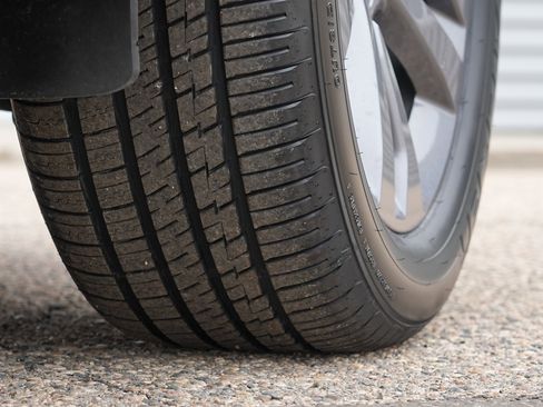 Used 2023 Ford Explorer XLT w/ Equipment Group 202A image 35