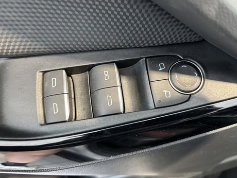 Used 2025 Chevrolet Equinox RS w/ Safety and Technology Package AWD/4WD image 10