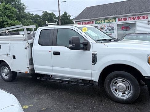 Used 2017 Ford F250 XL w/ Power Equipment Group RWD image 9