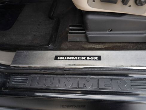 Used 2004 HUMMER H2 w/ Preferred Equipment Group image 27