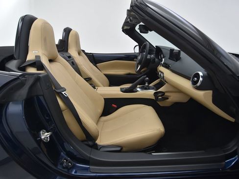 Certified 2025 MAZDA MX-5 Miata Grand Touring RWD image 26