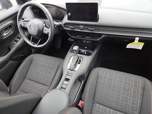 Certified 2026 Honda HR-V Sport image 24
