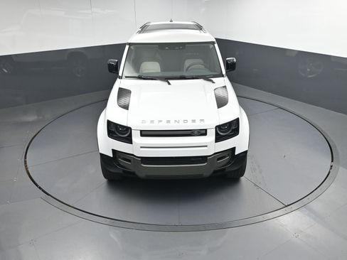 Used 2023 Land Rover Defender 110 X-Dynamic SE image 40