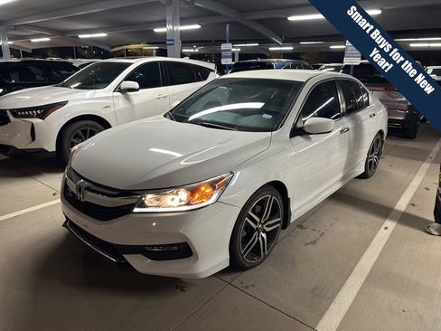 Used 2017 Honda Accord Sport image 1