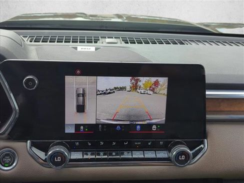 Used 2023 GMC Canyon Denali image 12