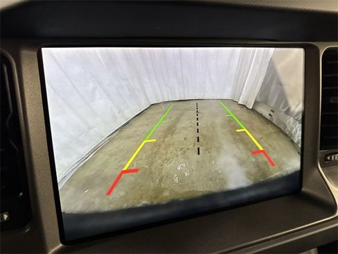 Used 2025 Ford Bronco Badlands image 18