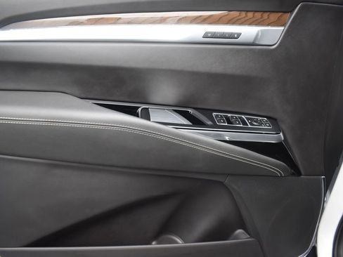 Certified 2025 Cadillac Escalade Sport Platinum image 12