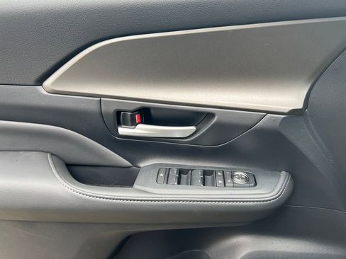 New 2026 Toyota Grand Highlander AWD Hybrid image 13