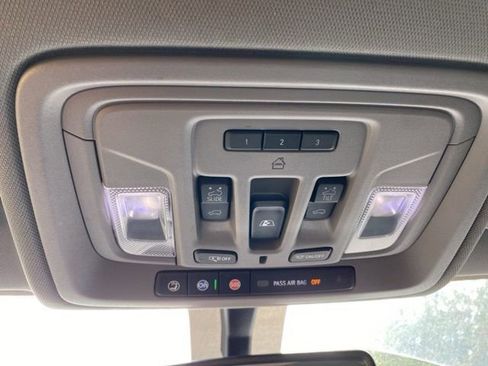 Used 2020 Chevrolet Silverado 2500 LTZ w/ LTZ Convenience Package image 42