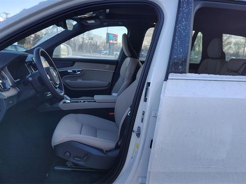 New 2026 Volvo XC90 B6 Plus image 7