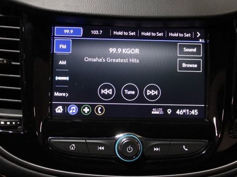 Used 2022 Chevrolet Trax LT w/ LT Convenience Package image 44