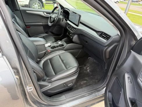 Used 2024 Ford Escape Platinum AWD/4WD image 13