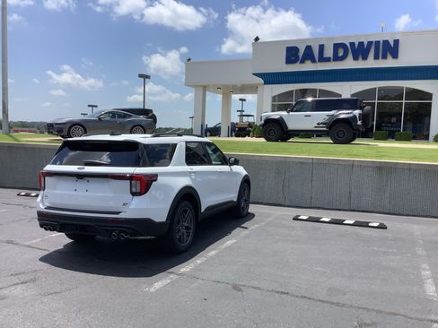 New 2026 Ford Explorer ST w/ Sun And Sound Package AWD/4WD image 7