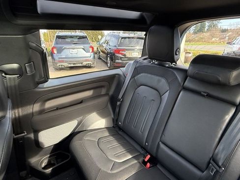 Used 2022 Land Rover Defender 90 X-Dynamic S image 25