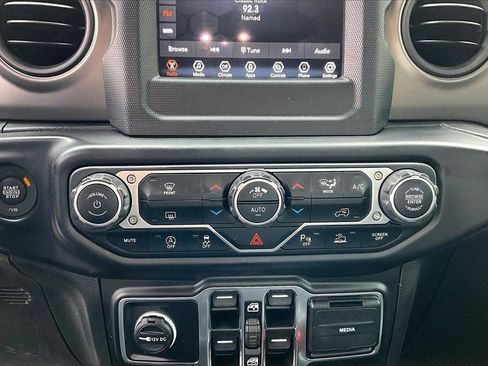 Used 2021 Jeep Wrangler Unlimited Sport image 15