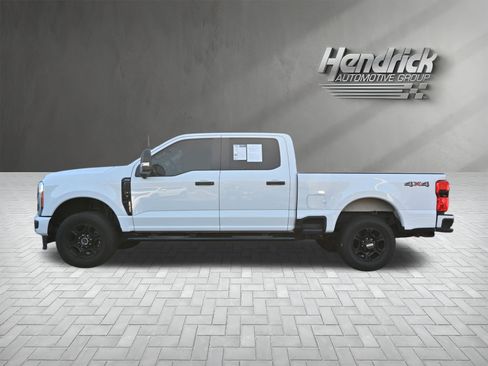 Used 2023 Ford F250 XL w/ STX Appearance Package image 6