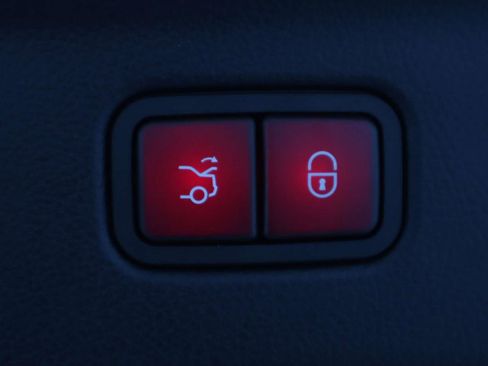 Used 2024 Mercedes-Benz S 580e 4MATIC Sedan image 11